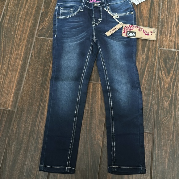Lee Girls Blue Jeans Size 5 or 7 $34 NWT - Picture 3 of 4